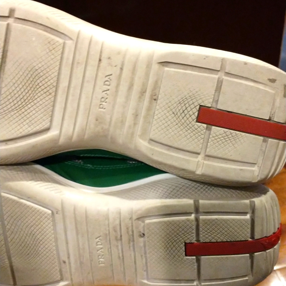 PRADA 👀 - Picture 8 of 16